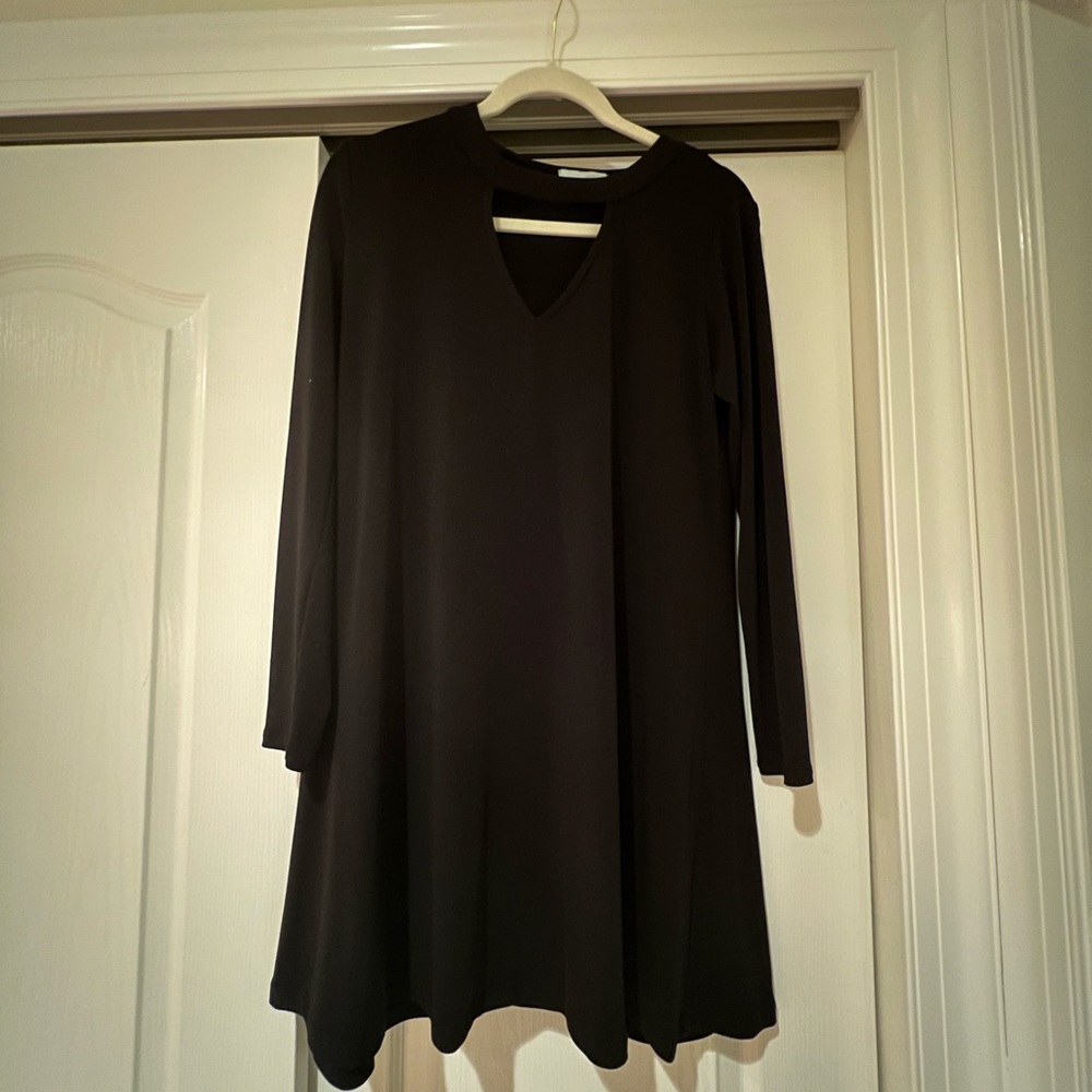 Veronica M Black Long-sleeve Swing Dress